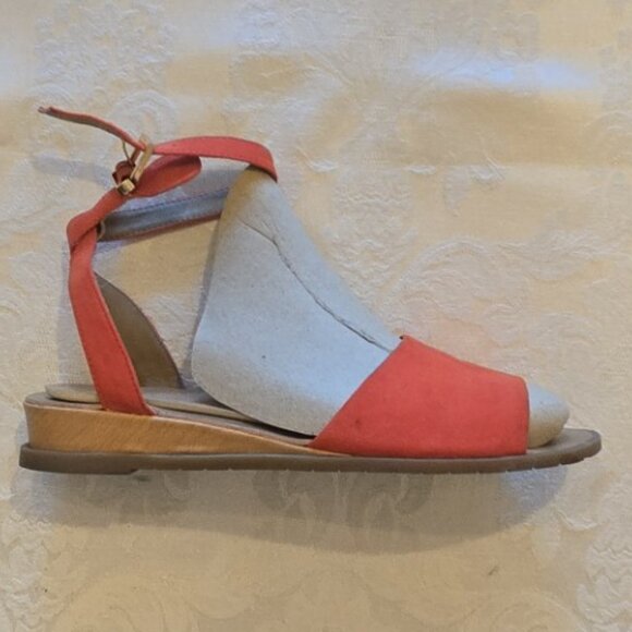 Reaction Kenneth Cole Women's Orange Ankle Strap Sandal 8.5 - Picture 3 of 8